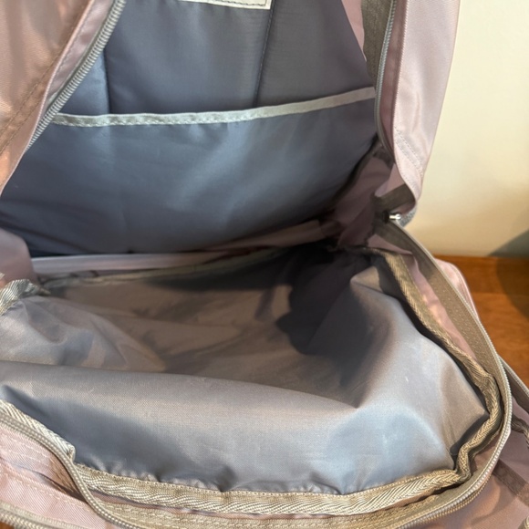 L.L. Bean deluxe backpack - Picture 4 of 6